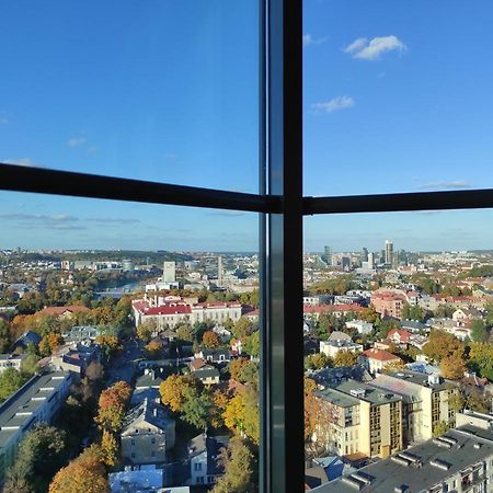 Luxury Apartment In Skyscraper Vilnius Esterno foto